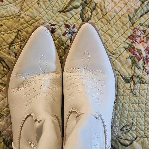 Steve Madden White Windie Boots Size 9.5M - Picture 12 of 12